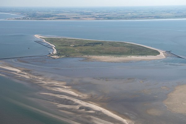 Ein Betreten der streng geschützten, unbewohnten Vogeschutzinsel Minsener Oog mitten im Nationalpark Wattenmeer ist nicht erlaubt. (Archivbild) - © Sina Schuldt/dpa