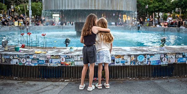 Das Massaker vom 7. Oktober 2023 hat ein ganzes Land traumatisiert. (Archivbild) - © Ilia Yefimovich/dpa