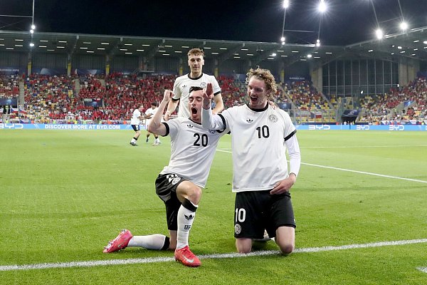 Bei der U21-EM jubelten Woltemade und Nebel zusammen im DFB-Trikot. - © Branislav Racko/dpa
