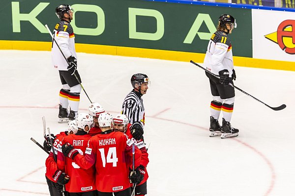 Die Schweiz zeigte beim 5:1 der deutschen Mannschaft die Grenzen auf. - © Salvatore Di Nolfi/KEYSTONE/dpa