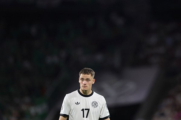 Florian Wirtz trifft sehenswert per Freistoß zum 3:1-Sieg gegen Nordirland. - © Marius Becker/dpa