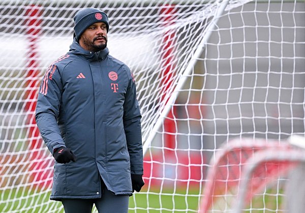 Bayern-Trainer Vincent Kompany hofft auf einen Sieg. - © Sven Hoppe/dpa