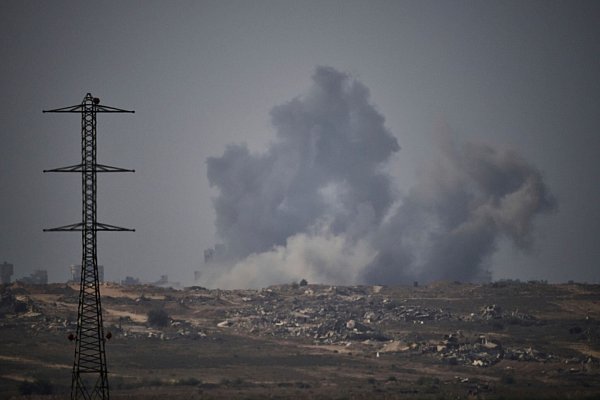 Auch in anderen Gebieten des Gazastreifens gehen die Kämpfe weiter. (Archivbild) - © Leo Correa/AP/dpa