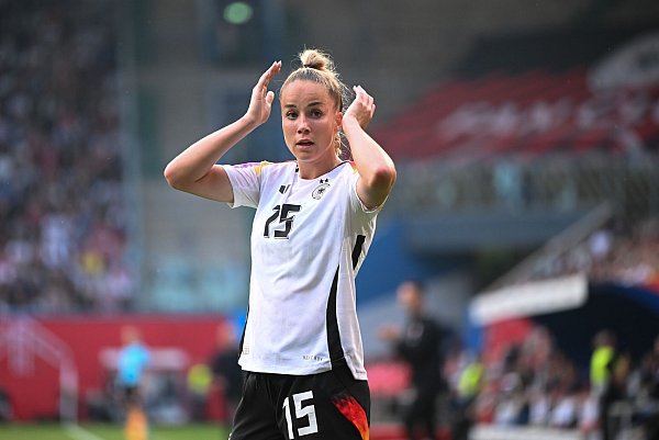 Inzwischen stellvertretende Kapitänin: Giulia Gwinn - © Sebastian Christoph Gollnow/dpa