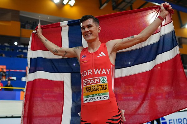 Während sich der Norweger Jakob Ingebrigtsen den Titel über die 1.500 Meter holte, stürzte Robert Farken. - © Peter Dejong/AP/dpa