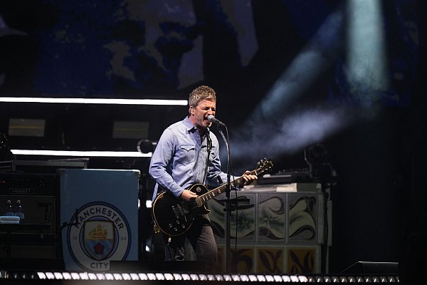 Noel Gallagher hat sich mit seinem Bruder versöhnt. - © Jordan Pettitt/PA Wire/dpa