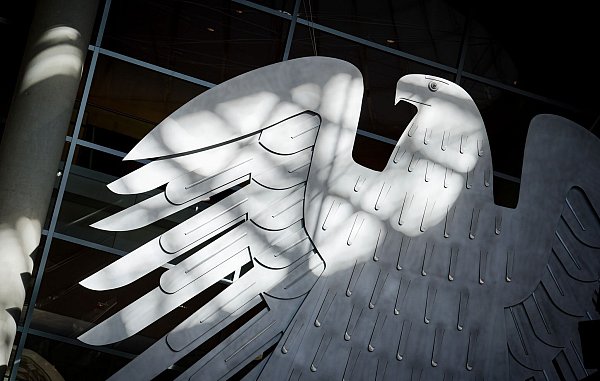 Der deutsche Staat hat im vergangenen Jahr deutlich mehr Geld ausgegeben als eingenommen (Archivbild) - © Kay Nietfeld/dpa