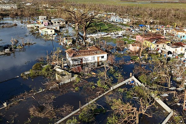 In der Küstenstadt Black River ist die Lage besonders schlimm. - © Matias Delacroix/AP/dpa