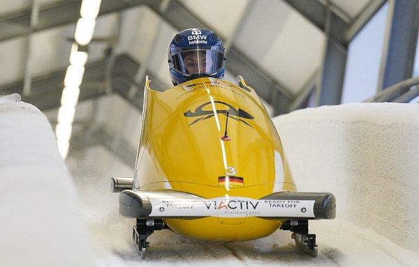 Laura Nolte kämpft bei der Monobob-WM in Lake Placid mit um die Medaillen. - © Roman Koksarov/dpa