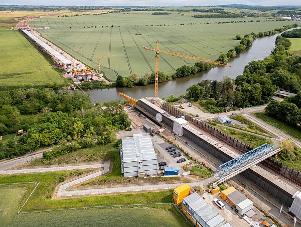 Haushaltslücke droht Verkehrsprojekte zu verzögern (Foto-Archiv). - © Jan Woitas/dpa