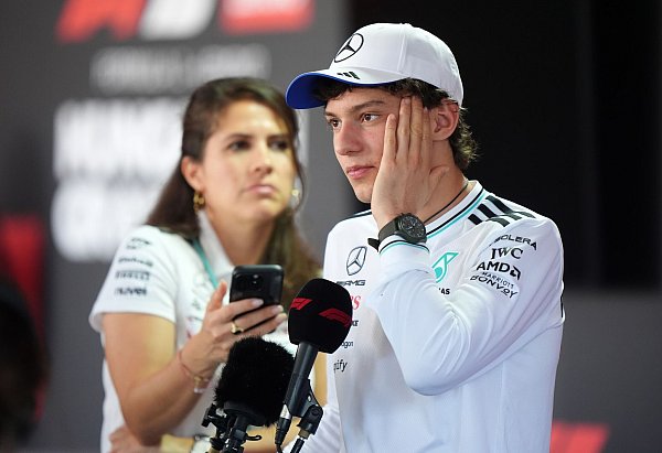 Mercedes-Jungstar Kimi Antonelli kämpft mit dem Druck. - © Bradley Collyer/PA Wire/dpa