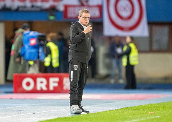 Ralf Rangnick feierte einen Sieg mit Österreich. - © Georg Hochmuth/APA/dpa