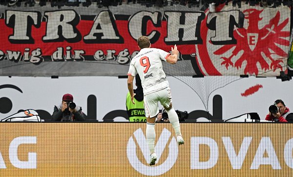 Jubelte bereits zum elften Mal im sechsten Bundesliga-Saisonspiel: Bayern-Star Harry Kane. - © Arne Dedert/dpa