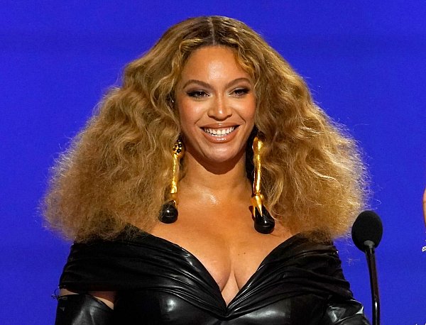 Beyoncé wurde unter ihrem bürgerlichen Namen Beyoncé Knowles-Carter gemeinsam mit einem Team aus Designern als Gewinnerin aufgeführt. (Archivbild) - © Chris Pizzello/AP/dpa