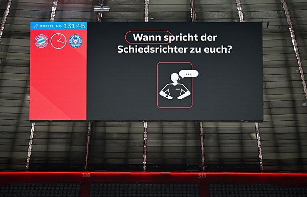 Schiedsrichter-Durchsagen in ausgewählten Stadien sind ein Pilotprojekt in der laufenden Saison. - © Sven Hoppe/dpa