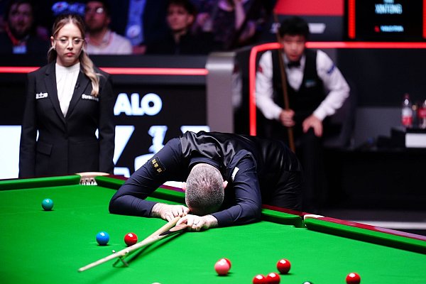Verlierer Mark Williams unterliefen im Finale zu viele Fehler. - © Mike Egerton/PA Wire/dpa