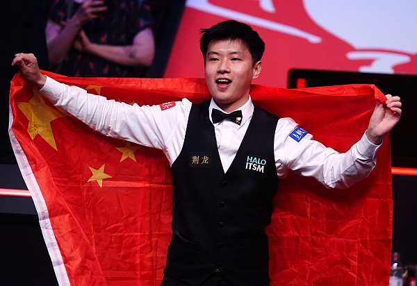 Zhao Xintong besiegte auf dem Weg zum Titel auch Ronnie O\\\'Sullivan. - © Mike Egerton/PA Wire/dpa