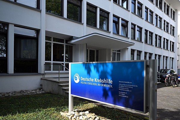 1974 gegründet, residiert die Deutsche Krebshilfe weiter in Bonn in der Nähe des früheren Regierungsviertels. - © Federico Gambarini/dpa