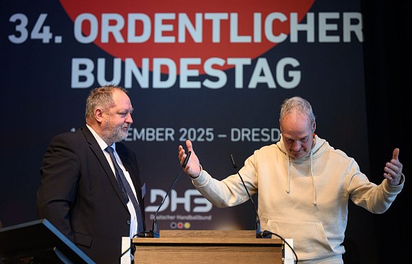 War sichtlich gerührt: Wolfgang Böhme. - © Robert Michael/dpa