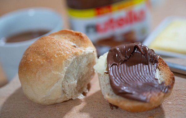 Nutella gehört zu den großen Exportschlagern aus Italien. (Archivbild) - © Hendrik Schmidt/dpa