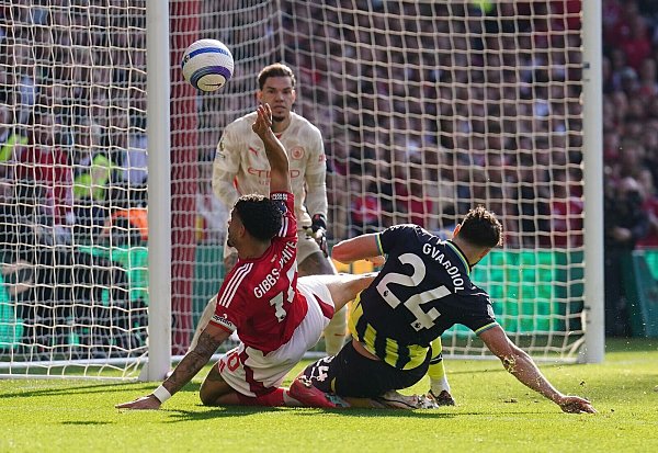Torraumszenen gab es beim Spiel zwischen Nottingham Forest und Manchester City nur wenige. - © Mike Egerton/PA Wire/dpa