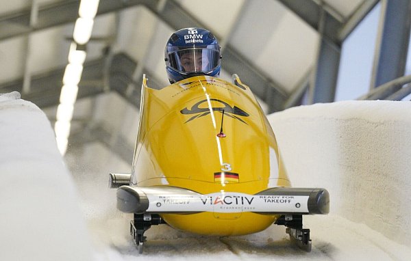 Laura Nolte kämpft bei der Monobob-WM in Lake Placid mit um die Medaillen. - © Roman Koksarov/dpa