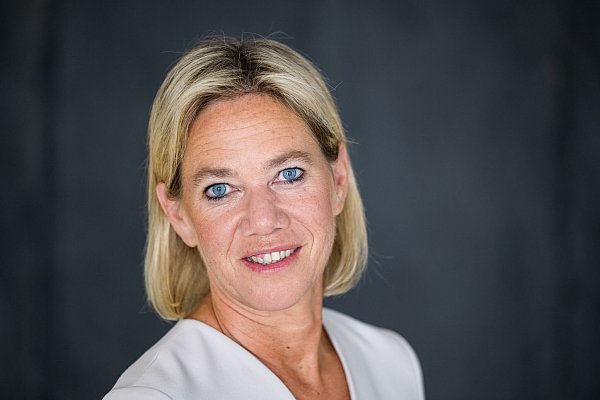 ARD-Programmdirektorin Christine Strobl sieht die aktuelle Diskussionskultur kritisch. (Archivbild) - © Peter Kneffel/dpa