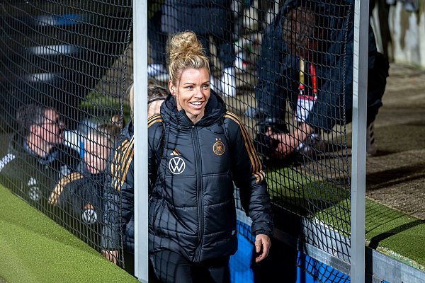Sammelt mächtig Pluspunkte bei den DFB-Frauen: Linda Dallmann. - © David Inderlied/dpa