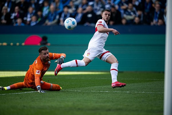 Ermedin Demirovic war der Stuttgarter Matchwinner. - © Fabian Strauch/dpa