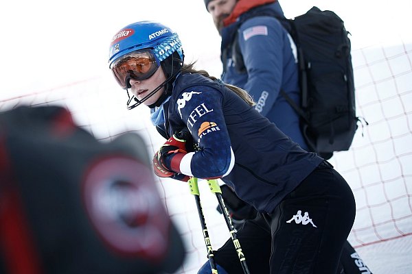 Mikaela Shiffrin gelang bei der Rückkehr nach ihrer Verletzungspause noch nicht der 100. Weltcupsieg. - © Gabriele Facciotti/AP/dpa