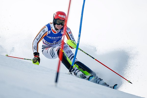 Lena Dürr kam beim Slalom in Couchevel auf den dritten Platz. - © Gabriele Facciotti/AP/dpa