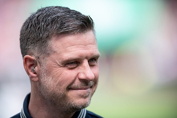 FCB-Coach Alexander Straus will Revanche fürs verlorene Pokalfinale nehmen. - © Fabian Strauch/dpa