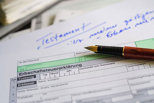 Rekordsumme vererbt (Symbolbild) - © Hans-Jürgen Wiedl/dpa-Zentralbild/dpa