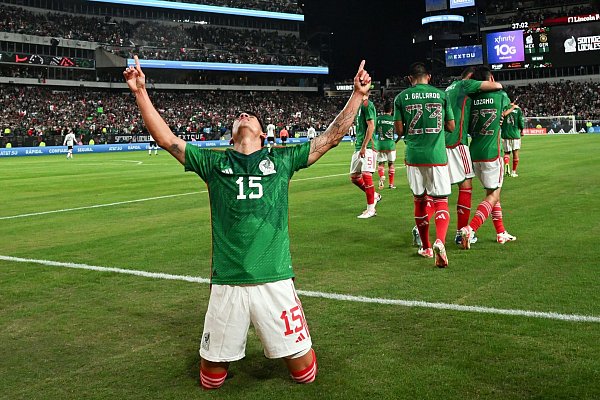 Mexikos Uriel Antuna jubelt nach seinem Tor zum 1:1. - © Federico Gambarini/dpa