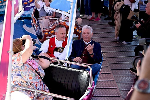 «Eine Achterbahnfahrt» sei die Wiesn 2025 gewesen, sagt Scharpf. - © Felix Hörhager/dpa
