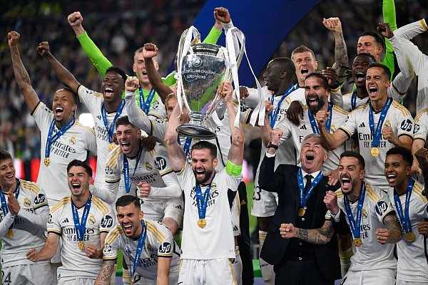 Titelverteidiger Real Madrid muss wahrscheinlich in die Playoffs. - © Robert Michael/dpa
