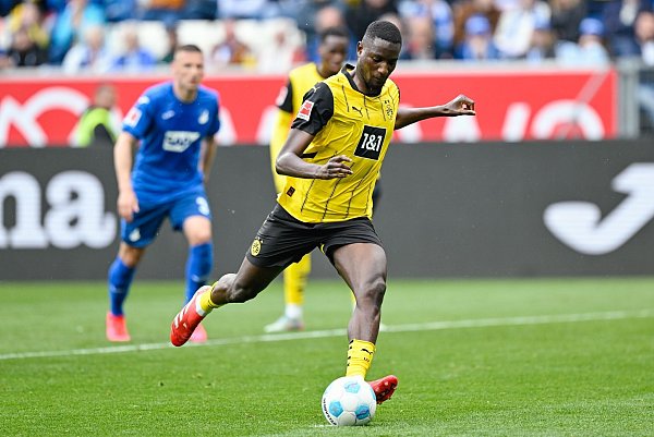 Traf aus dem Spiel heraus und scheiterte vom Punkt: BVB-Torjäger Serhou Guirassy - © Uwe Anspach/dpa