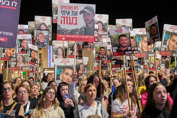 Angehörige der Geiseln fordern erneut ihre Freilassung. (Archivbild) - © Israel Hadari/ZUMA Press Wire/dpa