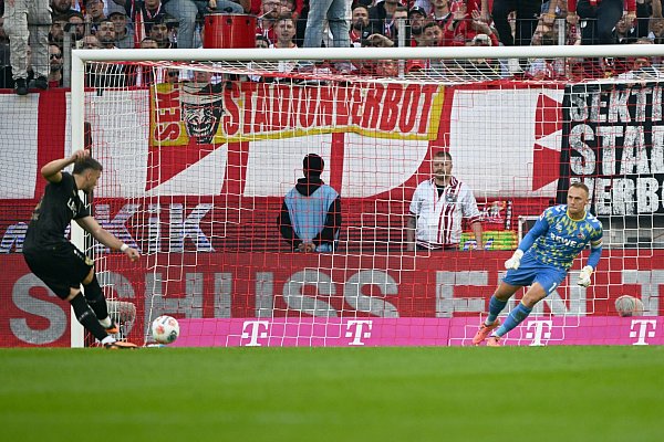 Traf zum Stuttgarter Ausgleich: Ermedin Demirovic. - © Federico Gambarini/dpa