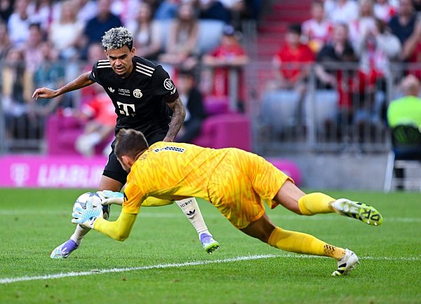 Der neue Stürmerstar Luis Diaz lief zum zweiten Mal für den FC Bayern auf. - © Sven Hoppe/dpa