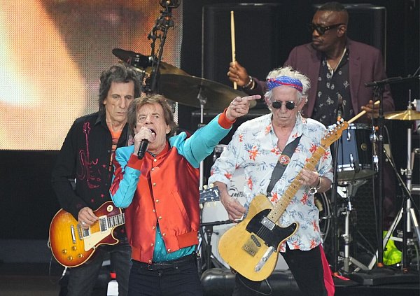 Die Stones kehren später öfter zurück - hier 2022. (Archivbild) - © Soeren Stache/dpa