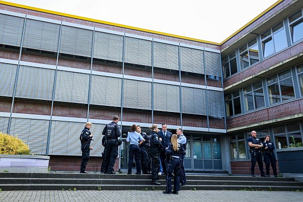 In der Gesamtschule in Duisburg mit fast 1.300 Schülerinnen und Schülern sind die Bildungsgänge Hauptschule, Realschule und Gymnasium zusammengefasst. - © Christoph Reichwein/dpa