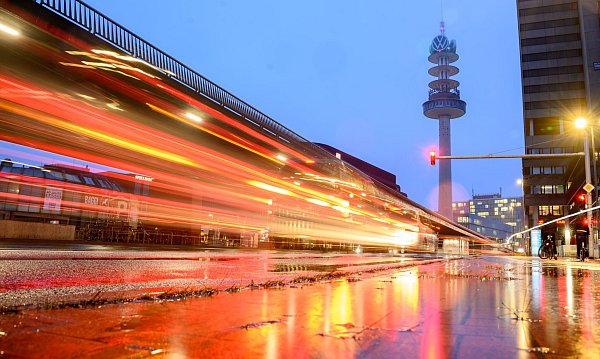 Stattdessen sollen dort nun Wohnungen entstehen. (Archivbild) - © Julian Stratenschulte/dpa