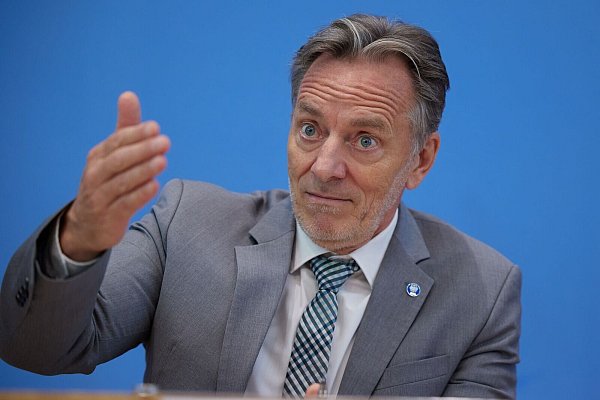 BKA-Präsident Holger Münch betonte die Bedeutung von Geldwäsche - die Dunkelziffer sei in diesem Bereich vermutlich groß. - © Jörg Carstensen/dpa
