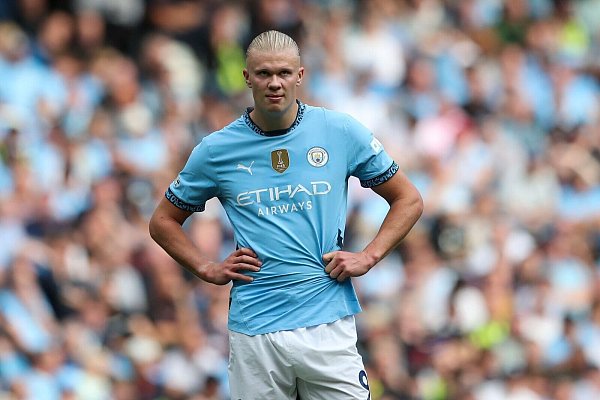 Erling Haaland traf gegen Brentford doppelt. - © Scott Heppel/AP