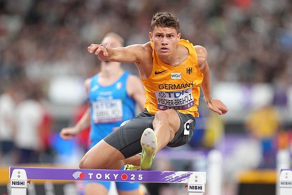 Owe Fischer-Breiholz steht trotz körperlicher Probleme im Halbfinale über 400 Meter Hürden. - © Michael Kappeler/dpa