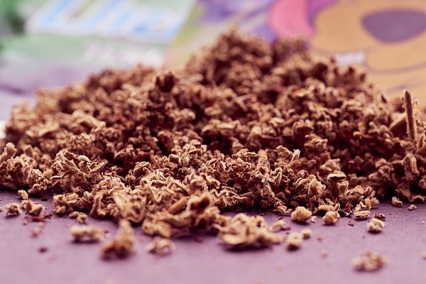 In sogenannte Kräutermischungen sind oft synthetische Cannabinoide enthalten, die auch tödlich wirken können. - © -/Bundeskriminalamt /dpa