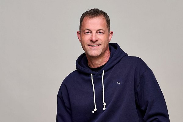 Der neue Puma-Vorstandschef Arthur Hoeld musste schon drei Wochen nach seinem Amtsantritt schlechte Zahlen vorlegen (Archivbild). - © Christoph Maderer/Puma/dpa