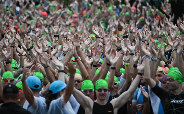 Auch in Nizza wird vor dem Start Gänsehaut-Atmosphäre herrschen. - © Arne Dedert/dpa