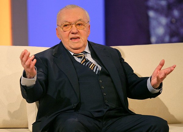 Heinz Schenk bewies auch Selbstironie und spielte 1993 in der Komödie «Kein Pardon» von und mit Hape Kerkeling mit. (Archivbild) - © picture alliance / dpa